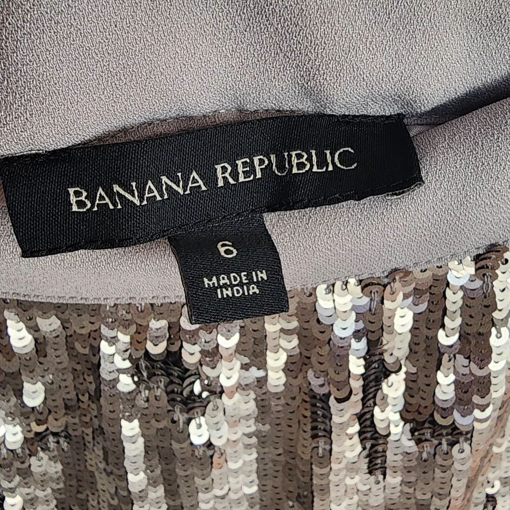 Banana Republic Silver Sequin Pleated A-Line Skirt - Picture 2 of 4